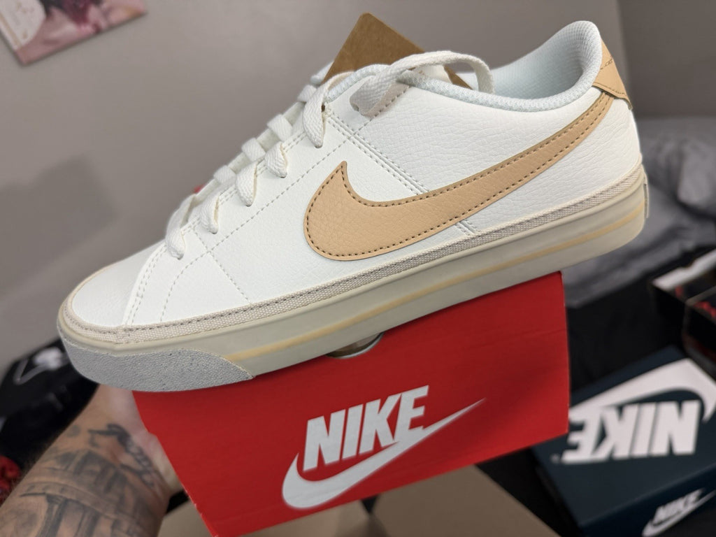 Nike Men's White/Tan Low Top Lace Up Athletic Sneaker DH3161-112