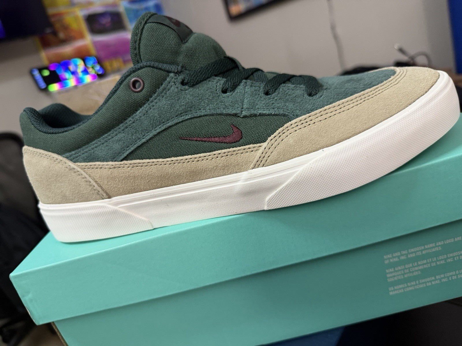 NIKE SB NEW size