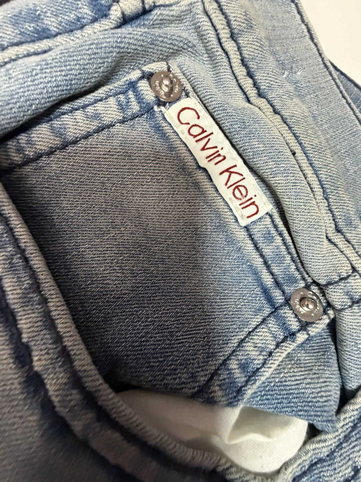 Calvin Klein Jeans Men's Straight Fit Blue Denim Jeans Solid 5-Pocket Logo
