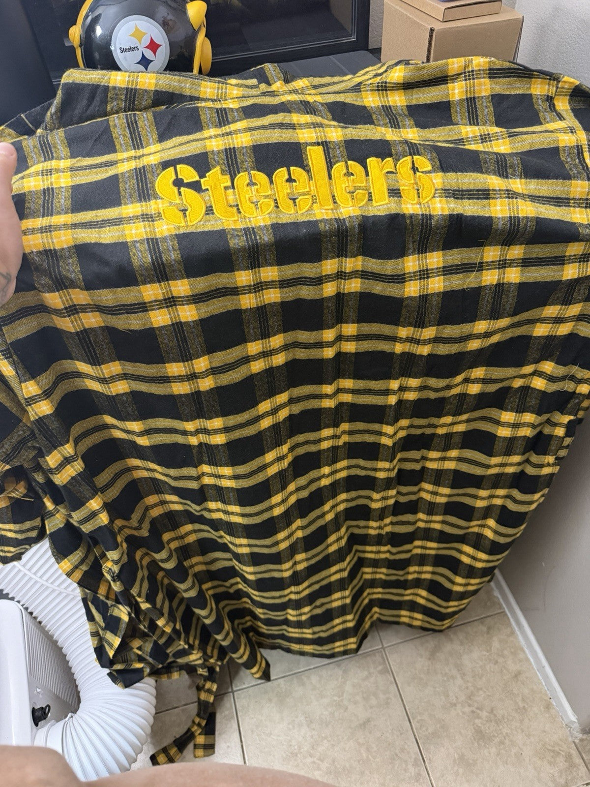 NFL Team Apparel Pittsburgh Steelers Hooded Plaid Size 5XL/6XL