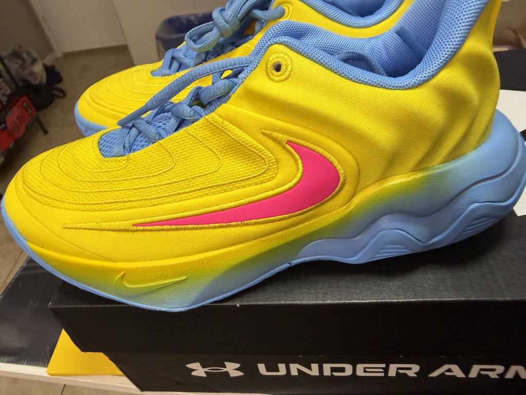 Nike size 4.5 Y