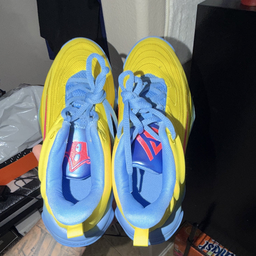 Nike size 4.5 Y