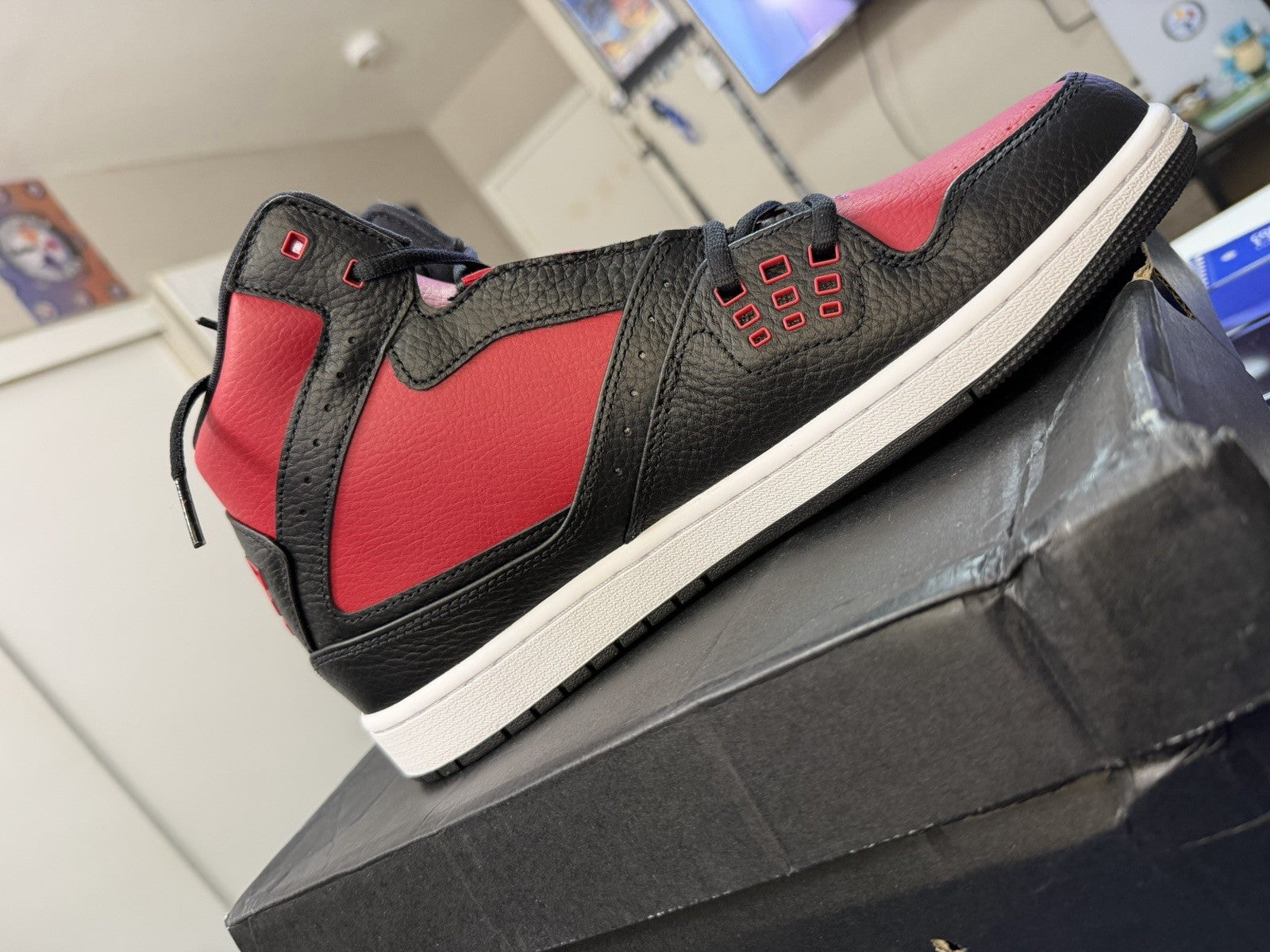 Jordan Air Jordan 1 Flight Bred Mid Top